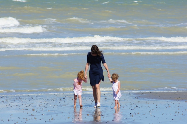 famille a la plage